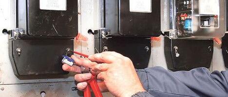 Predstavili se kao radnici Elektrodistrubucije, od starice na prevaru uzeli 3.00 evra