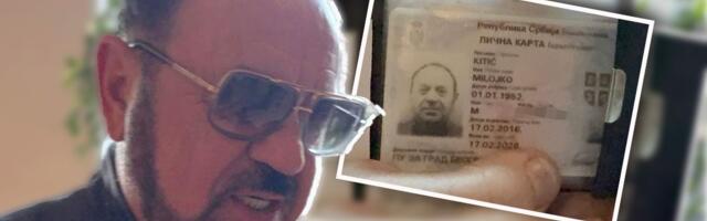 Mile Kitić nam je pokazao ličnu kartu i posle 50 godina karijere otkrio PRAVO IME! "Ni u familiji ne znaju"