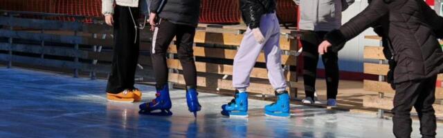 ZIMSKA BAJKA I ČAROLIJA U CENTRU GRADA Otvoreno klizalište u Trsteniku (FOTO)