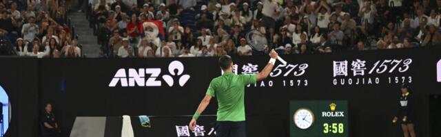 "KAD IH SRETNEM ČASTIĆU IH PIĆEM" Novak o navijačima u Melburnu: Strastven odnos - čas negativan, čas pozitivan