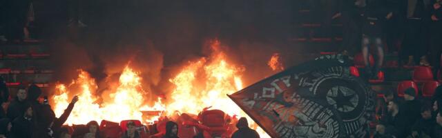 Svetski mediji o haosu na večitom derbiju: Od zapaljenih tribina do "lude" atmosfere