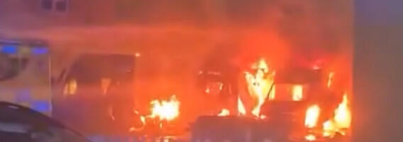 Vatra i haos u Londonu zbog napada na Iran: Pre požara se čule eksplozije (VIDEO)