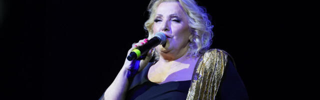 KO JE MAJKA SNEŽANE ĐURIŠIĆ? Celu Srbiju oduševila kada se pojavila u emisiji, od nje je pevačica nasledila talenat