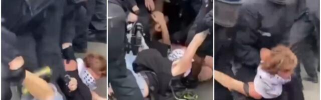 OVAKO SE NEMAČKA POLICIJA OBRAČUNAVA SA ŽENAMA KOJE MIRNO PROTESTUJU Grubo obaraju na pod, pa bez milosti vuku! Tretiraju je kao opasnost po bezbednost VIDEO