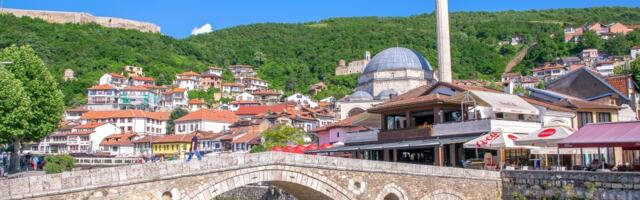 Radost u Prizrenu! U Sabornom hramu venčali se Jovan i Maja: "Svako od vas je svedok njihove ljubavi"