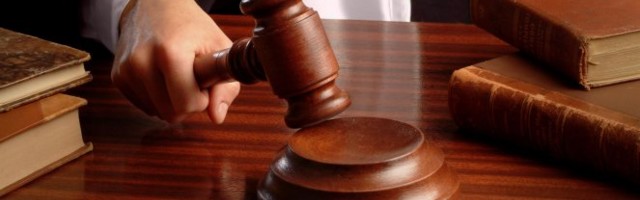 ODLOŽENO SUĐENJE ZA NESREĆU NA NAPLATNOJ RAMPI: Optuženi vozač direktora Koridora Srbije NIJE SE POJAVIO U SUDNICI