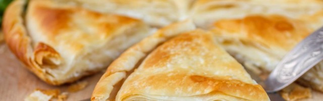 Ovako to rade Grci - tripota, pita sa sirom ukusna kao najbolji domaći burek