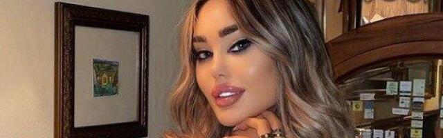 STARLETA SVE ŠOKIRALA PROMENOM! Ana Korać objavila sliku u ČIPKANOM GRUDANJAKU, grudi istakla u PRVI PLAN! /FOTO/