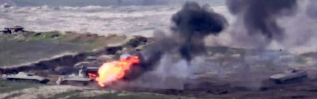 PRVA KRV U SUKOBU U NAGORNO-KARABAHU: Jermenija objavila snimke oborenih helikoptera! Mobiliše 10.000 vojnika! (VIDEO)