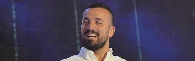 Konačno se skrasio? Vladimir Tomović objavio snimak sa nepoznatom devojkom, ovo mu je nova izabranica? (VIDEO)