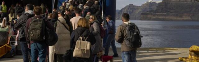 EGZODUS! KAO DA JE KRAJ SVETA: Evo koliko je ljudi ukupno u poslednja tri dana zbog zemljotresa napustilo SANTORINI