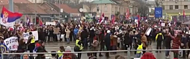 Protest “Sretnimo se na Sretenje“ u Kraguejvcu: Blokiran Lepenički bulevar, studenti organizuju petnaestočasovni program