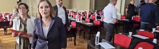 Promene u fokusu: Privatno obezbeđenje fizički napalo odbornike