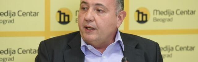 Dragomir Anđelković: Krajnje cinično da Vučić priča o nacionalnim interesima