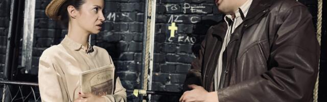 „Izvinjavamo se, mnogo se izvinjavamo“: Must-see predstava koja će vas nasmejati do suza