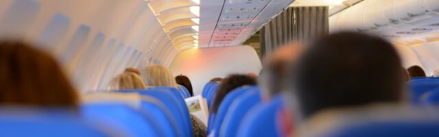 Zašto su sedišta u avionima gotovo uvek plave boje?