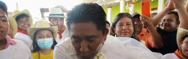 Meksički predsednik opštine San Pedro Uamelula oženio ženku aligatora