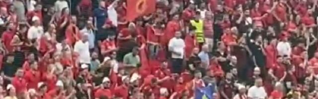 Sramota u prenosu uživo: Zvužduci himni Srbije, deca pokazivala albanskog orla (FOTO)