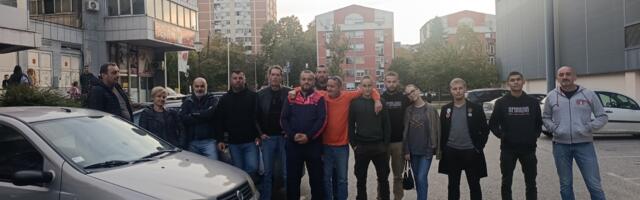 Grupa Kragujevčana krenula do Čačka da sačeka studente iz Novog Pazara