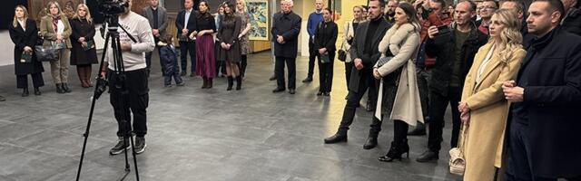 „Od vatre i vere“: Izložba povodom jubileja Valjaonice bakra Sevojno (VIDEO)