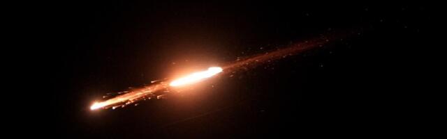 IRANSKA GARDA UDARA NA NOVE METE! Rakete padaju širom zaliva, evo šta sada ciljaju (VIDEO)