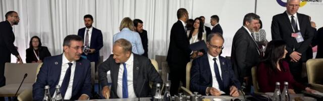 Počeo Osmi samit Evropske političke zajednice u Jerevanu, Srbiju predstavlja Đuro Macut! (VIDEO)