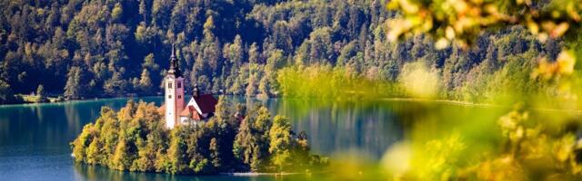 Ako sednete u hlad, kazna 200 evra! Urnišu građane po ovim vrućinama, a sad izmislili ovo