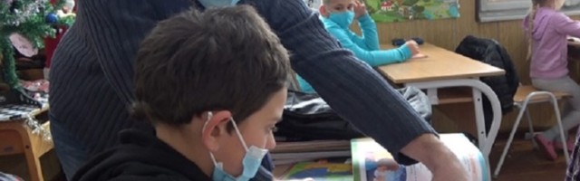 Tužna priča o dečaku koji mesecima nije išao u školu dobija novi epilog (VIDEO)