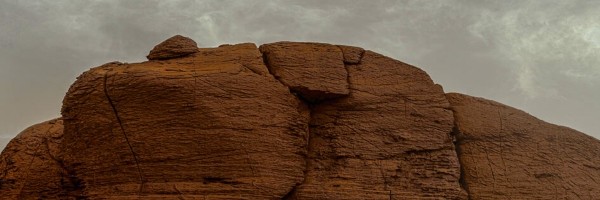 Neverovatni snimak oblaka iznad pustog marsovskog tla