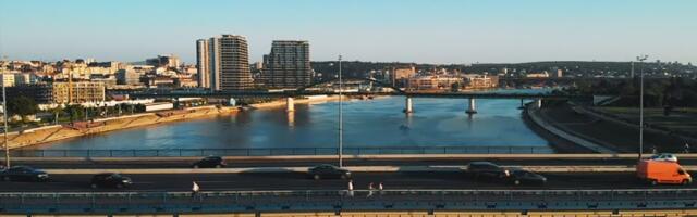 Otvoren kružni tok kod "Ušća"