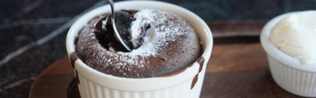 Čokoladni sufle kao iz restorana! Lako se pravi, a brzo jede (VIDEO)