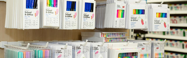 Ovo je mesto gde možete pronaći sve za školu, po odličnim cenama!