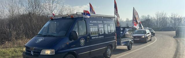 Auto kolona solidarnosti krenula jutros iz Svilajnca ka Novom Pazaru (VIDEO)