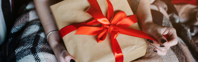 За већину Руса новогодишњи поклони су непотребан предмет који треба негде пронаћи