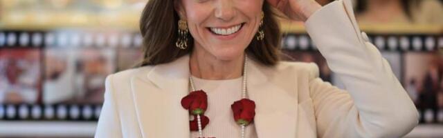 Kejt Midlton zasenila minđušama od 50 evra, princezu dočekali kako dolikuje, obasuli je simboličnim darovima