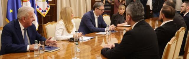 “ODBIJAJU DIJALOG I BLOKIRAJU GRAĐANE DA NORMALNO ŽIVE” Uglješa Mrdić o blokaderima: Dijalog je suština demokratije