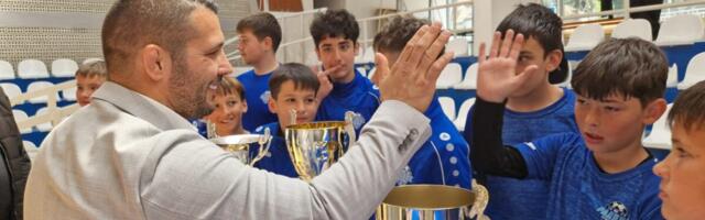 "VELIČINA MESTA NE ODREĐUJE VELIČINU SNOVA" Davor Štefanek otvorio Mali sajam sporta u Surdulici