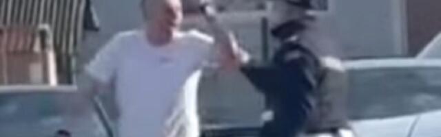 Haos u Veterniku: Advokat Gorana Vesića napao policajce (VIDEO)