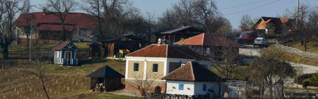 Ljubica i Đorđe kupili kuću za 2.000 evra: Komšije mislile da "beže od zakona", a oni... (FOTO)