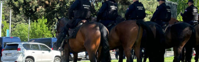 OPSADNO STANJE U BEOGRADU: Ogromne snage policije i žandarmerije na Autokomandi - sve zbog derbija! (VIDEO)