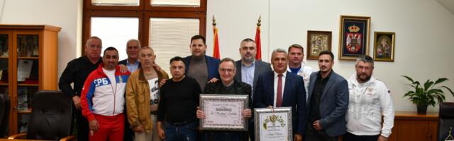 Bokserske legende u Čačku: Puzović, Piperski, Šaćirović…