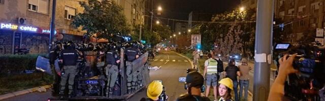 Dekani pet fakulteta: Osuđujemo nasilje policije i maskiranih grupa nad studentima i demonstrantima