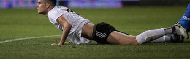 ČUKARIČKOM SVANULO POSLE MRAKA &quot;Brđani&quot; slavili u Nišu, Tedić heroj