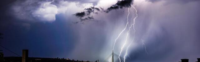 ATLANTIK I SIBIR U METEOROLOŠKOM KLINČU Olujna masa iz komšiluka donosi opasnost od poplava sa mogućim snegom u ovim predelima