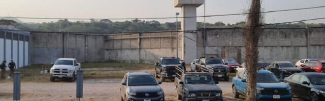 Крвави напад на казнено-поправни завод: Наоружане групе ослободиле 23 осуђеника