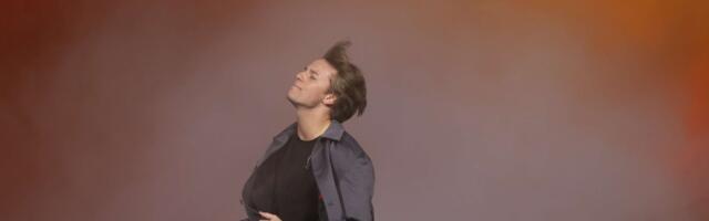 Srpsku glumicu (36) NIKO NA PRVU NIJE PREPOZNAO na koncertu Jakova Jozinovića: Pojavila se u KOŽNOM izdanju sa SVE ŠIŠKAMA! (FOTO)