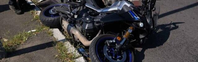 Drama na Novom Beogradu: Oboren motociklista na Tošinom bunaru, hitno prevezen u bolnicu