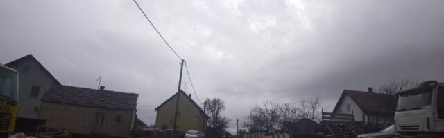 Mladića usmrtila traktorska prikolica puna drva! Stefan (25) iz Grnčara kod Loznice preminuo u bolnici! (FOTO)