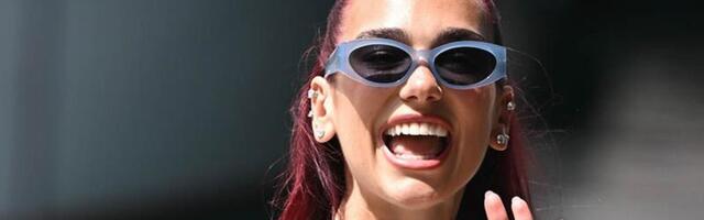 Dua Lipa u plavoj maksi haljini poput sirene