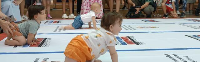 Najslađa trka održana u Nišu – 120 beba takmičilo se na „Puzijadi“
